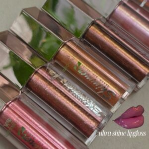 لیپ گلاس طرح فنتی شاین واردا wardabeauty lipgloss